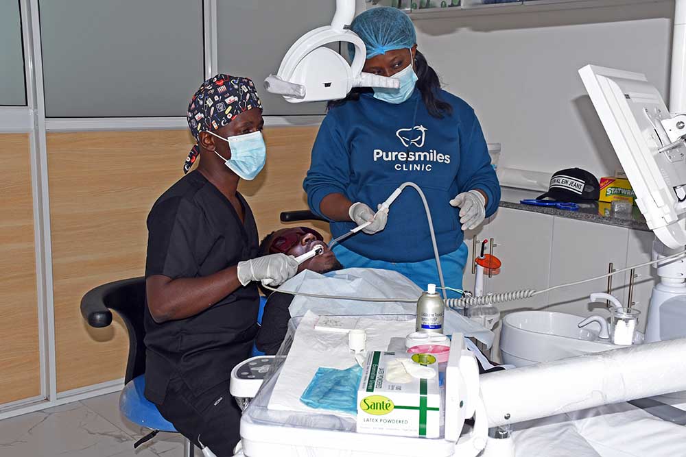 pure smiles dental clinic, thome square