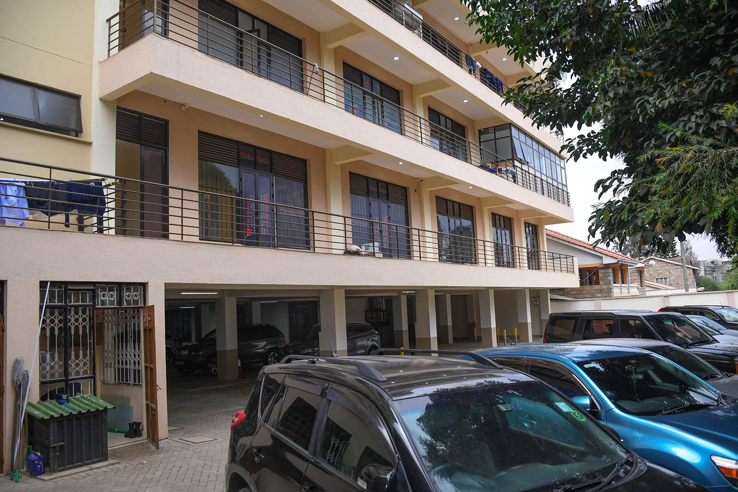 Thome Square, northern bypass, shopping in nairobi, shopping mall nairobi, dining, shopping, grooming